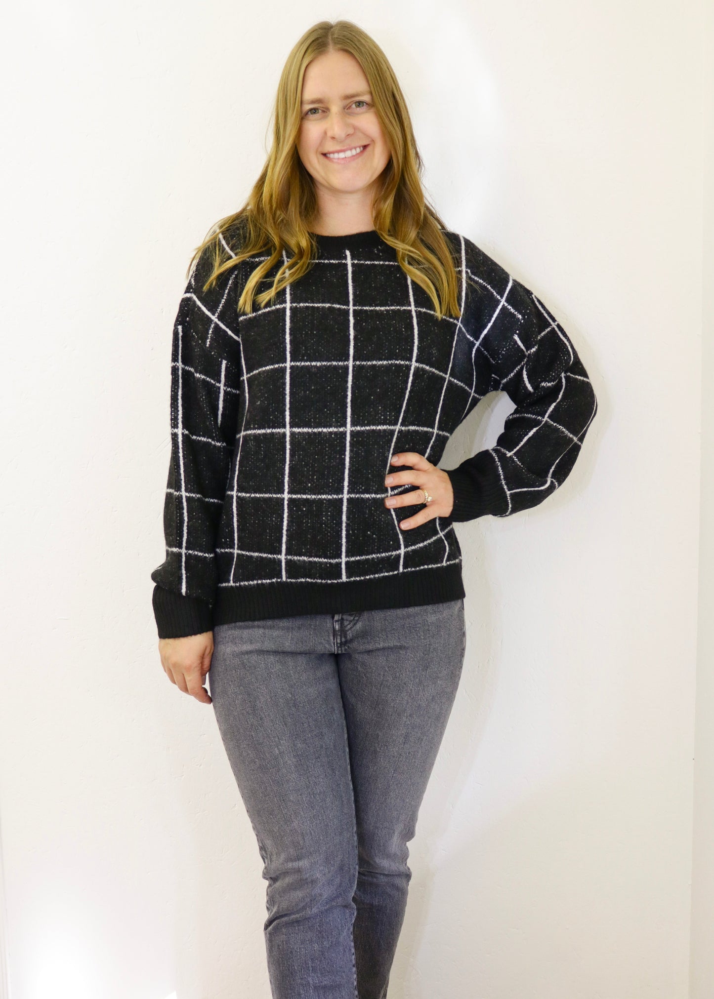 Grid Print Crew Neck Sweatshirt - Black (S-L)