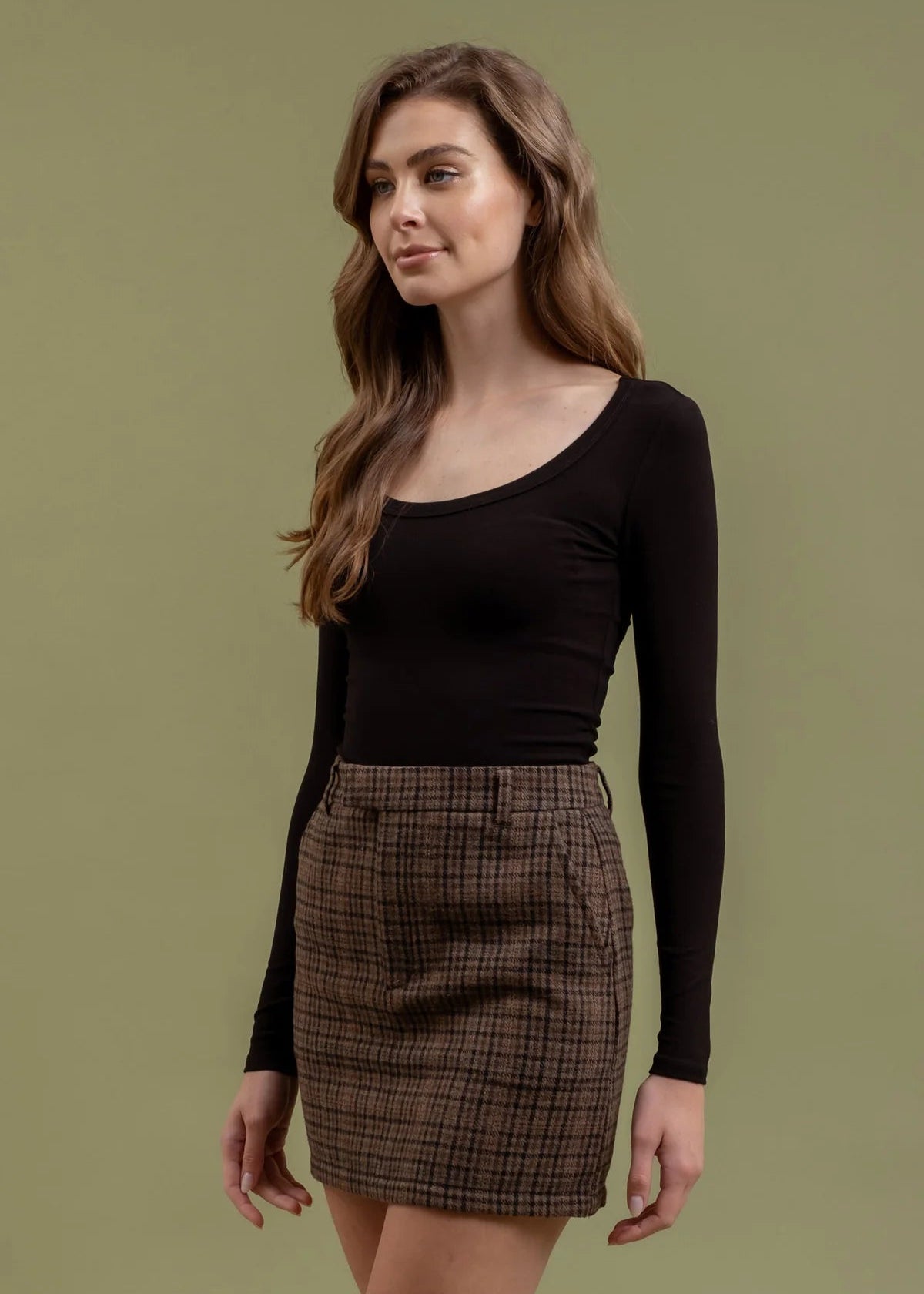 Solid Scoop Neck Long Sleeve - Black (S-L)